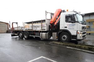 10 CAMIONS GRUE